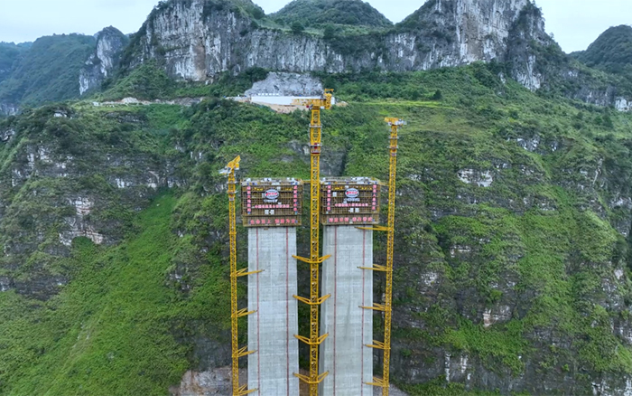 ?塔立山河！徐工塔機挑戰(zhàn)“世界之最”