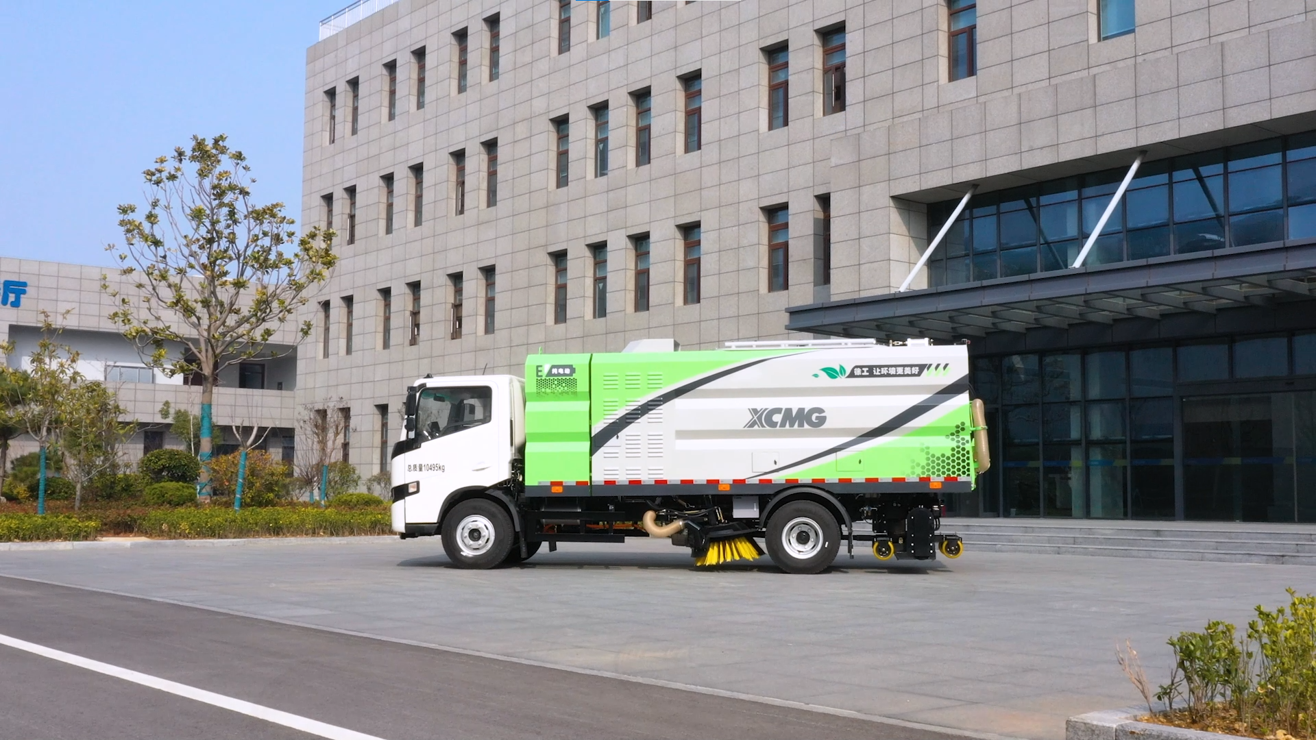 【新品搶先看】無懼灰塵挑戰(zhàn)，徐工干濕兩用吸塵車強勢來襲！
