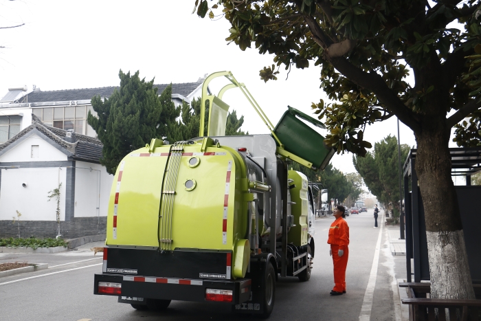 零碳收運、高效閉環(huán) | 徐工純電動餐廚垃圾車助力賈汪潘安湖綠色環(huán)衛(wèi)升級