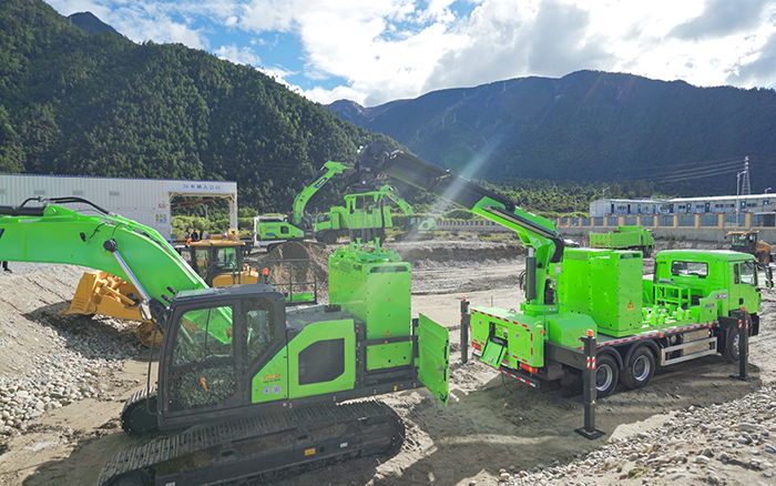 工程補(bǔ)能總卡殼？徐工移動(dòng)換電車讓設(shè)備8分鐘滿電復(fù)工