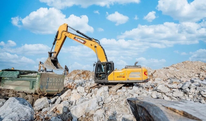 徐工XE380G PRO：掘金王者，超能裝！