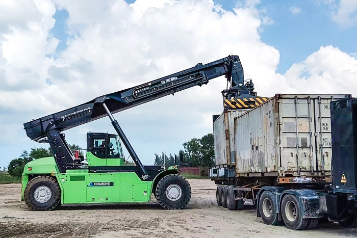 “回頭客”之選！徐工綠色先鋒深耕華南區(qū)域自貿(mào)港