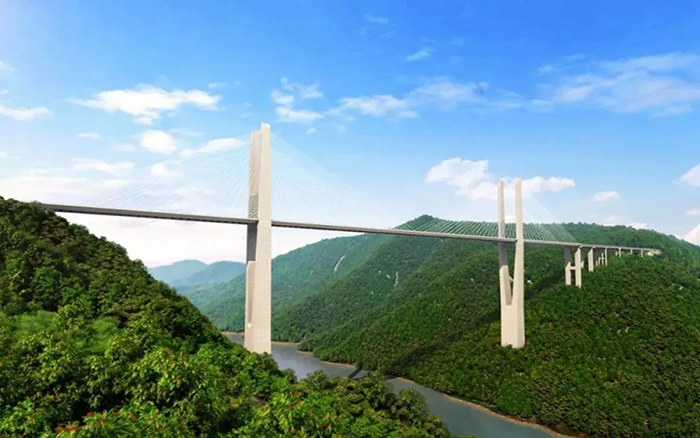 飛虹再起，徐工塔機(jī)助建黔東南第一高橋
