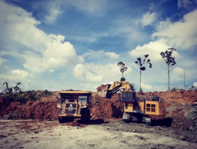 1+1>2，徐工“挖運(yùn)”礦山組合擎動(dòng)印尼煤礦作業(yè)效率