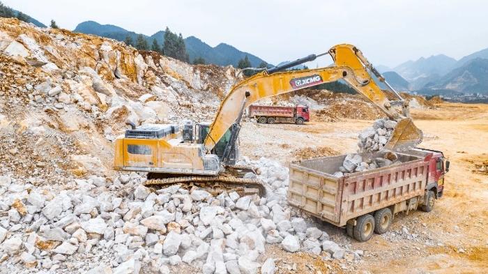礦山擔(dān)當(dāng)XE500GK“坐鎮(zhèn)”礦山，開(kāi)采更有底氣！