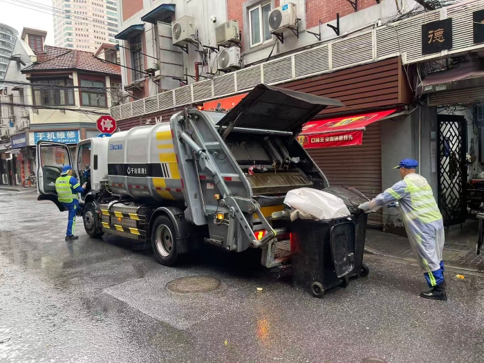 南京東路人流如織垃圾多？徐工XGH5120ZYSXBEV：輕松搞定！